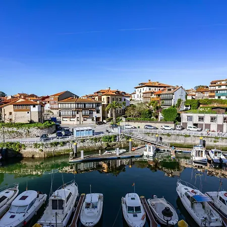 Aptosan Anton Frente Al Puerto De Llanes